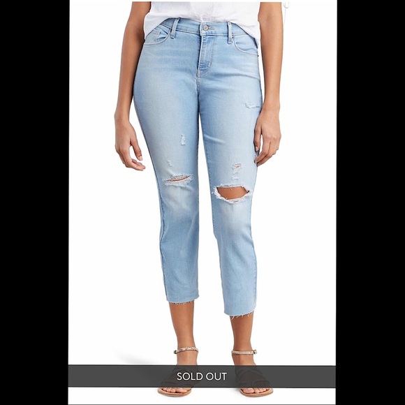 Levi's Denim - NWT Levi’s PREMIUM Curvy Straight Cropped